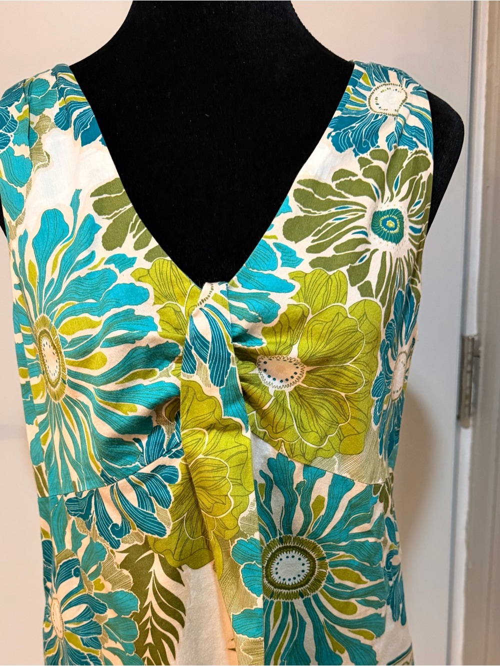 Ann Taylor Tropical Pattern Top